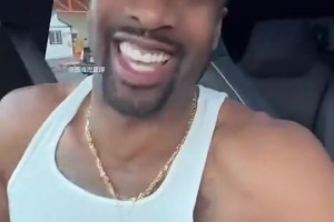 再道歉一次吧大将军曾说：肯纳德我错了！下次我请你吃牛排！